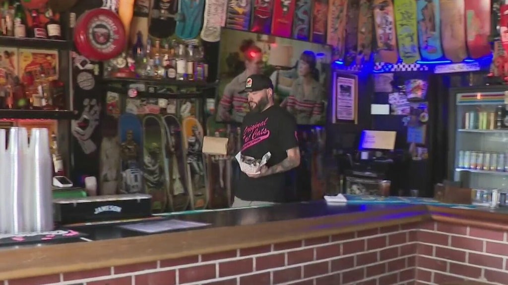 Fort Lauderdale proposes earlier closing times for downtown bars, facing pushback from business owners — CBS Miami, Safety Harbor Dining news
