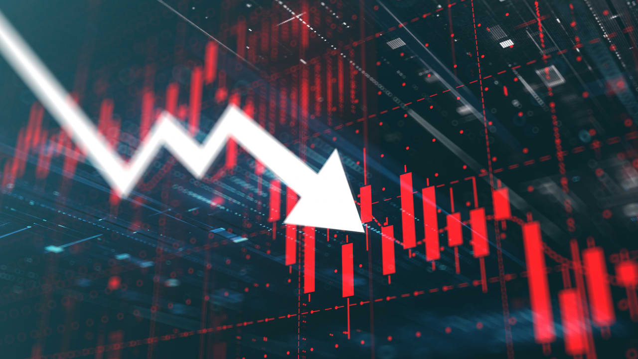 Traders pile into bonds and defensive stocks as the ‘tech wreck’ picks up steam — MarketWatch
