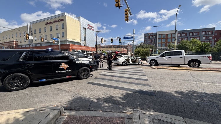 Texas DPS releases video of stolen car chase ending with four-vehicle downtown San Antonio crash — KENS 5 (San Antonio), Safety Harbor Business news