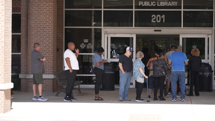 Different definitions of 'change': North Texans explain their reasons for fueling record early voter turnout — WFAA (Dallas-Fort Worth)